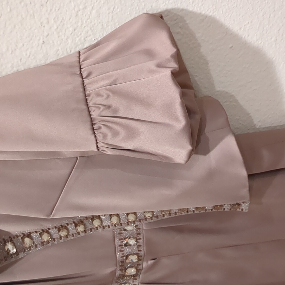 Cachet Blush Long Sleeve Dress with Embellished Jacket - Picture 4 of 10